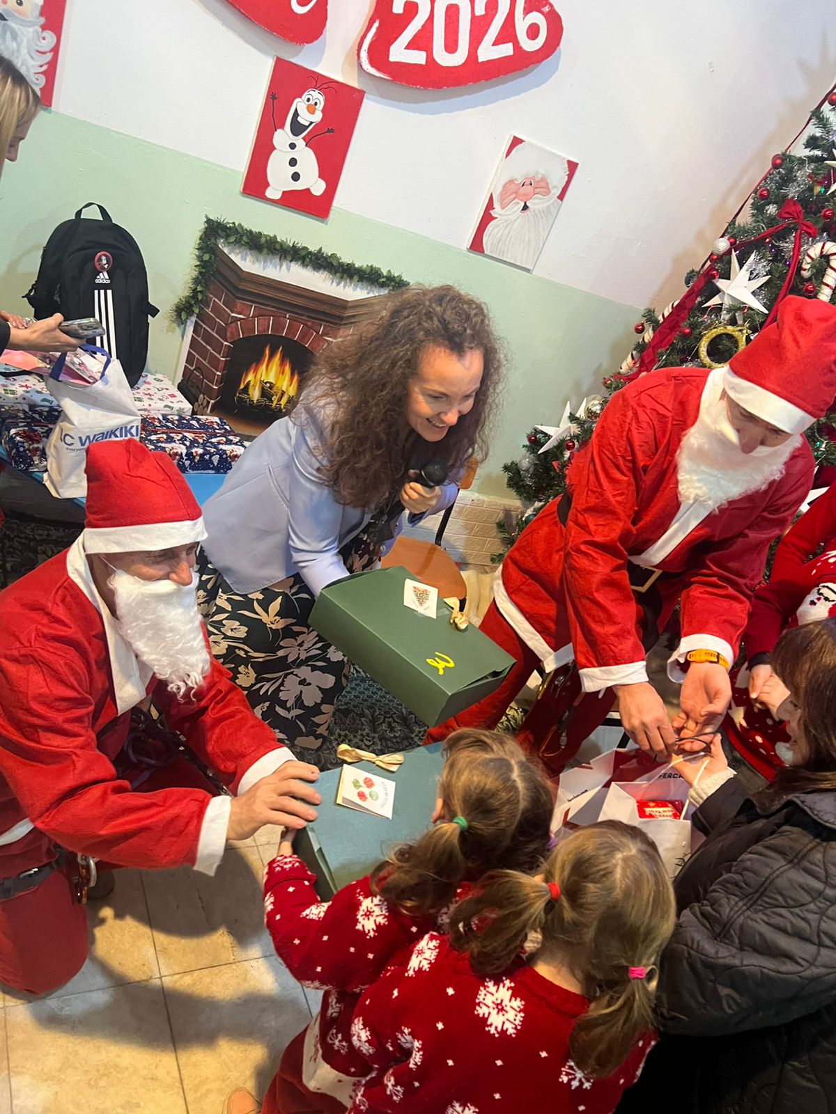 6f43f8ad-84ee-497f-beea-5635634b7d8c